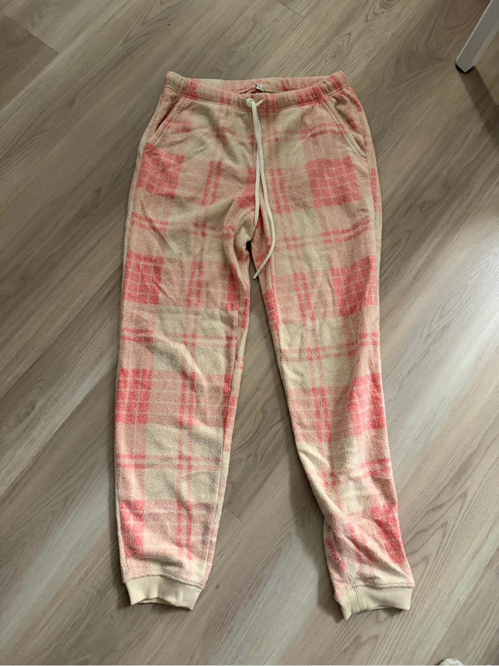 Aerie Cozy Plaid Fleece Jogger Pants - Cream & Pink